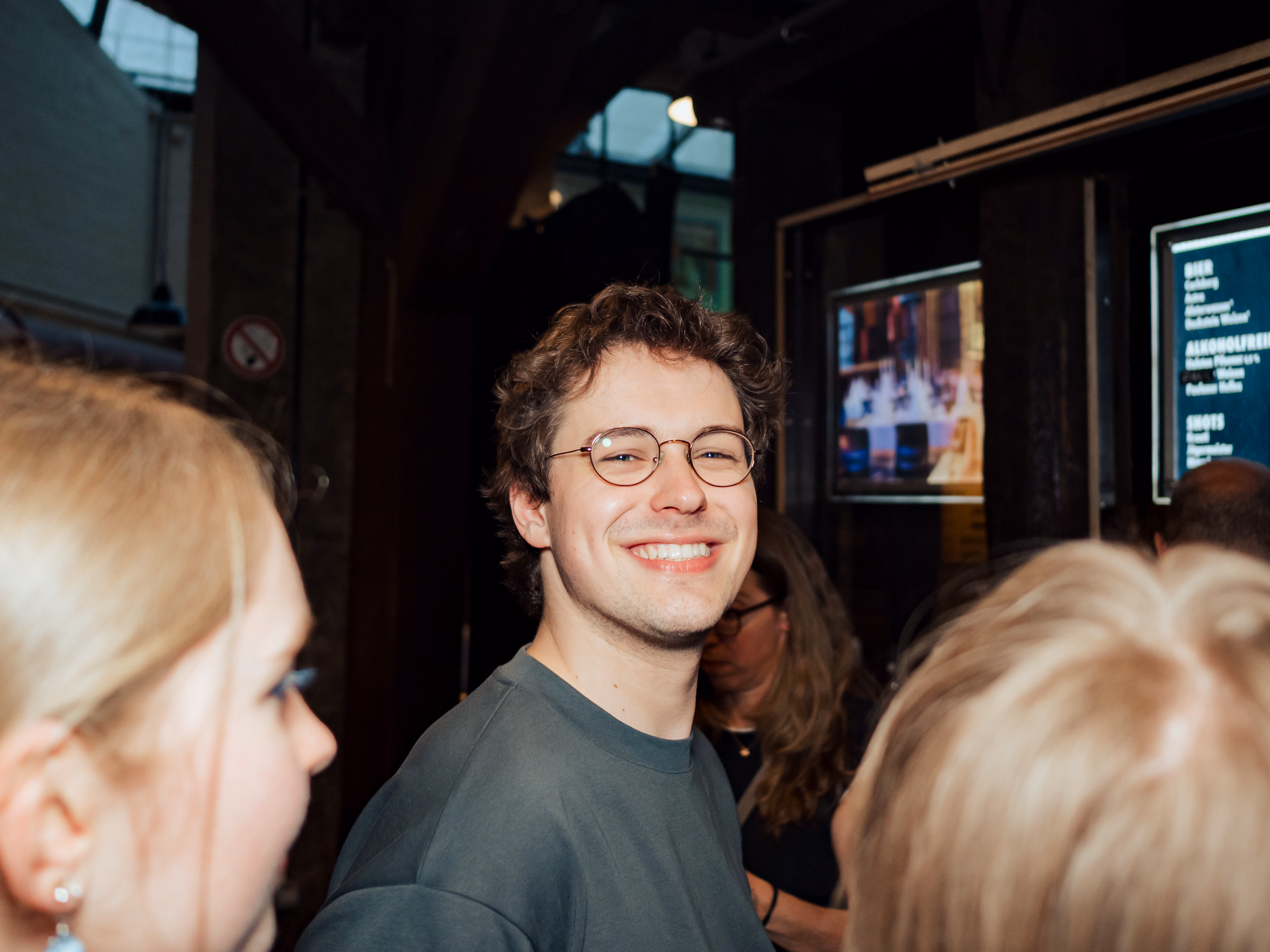Behind The Scenes: Poetry Slam Stadtmeisterschaft · Finale in der Fabrik Altona